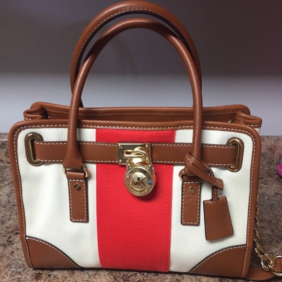 Michael Kors Handbags - 🎉SALE🎉 🆕 Stunning Michael Kors Purse